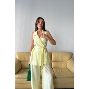 Conjunto de Verano de Dos Piezas de Tela con Estampado de Fresas, Pantalones Cortos por Encima de la Rodilla con Chaleco y Pantalones Largos, Amarillo - Para Conjuntos de Ropa - Product Image 2