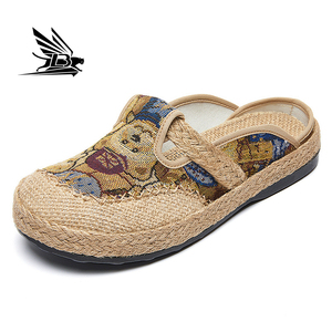 Sandalias planas informales de tendencia de verano a la moda para <span class=keywords><strong>mujer</strong></span>, zapatos de estilo para caminar con patrón de cuadrícula para <span class=keywords><strong>mujer</strong></span>, zapatos clásicos - Product Image 1