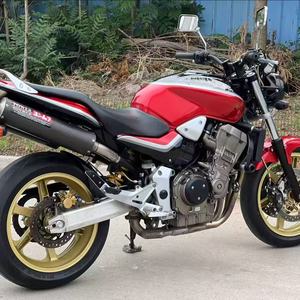 Motos d'occasion vendues directement du fabricant avec un moteur quatre cylindres 16 soupapes comparable aux motos neuves - Product Image 6