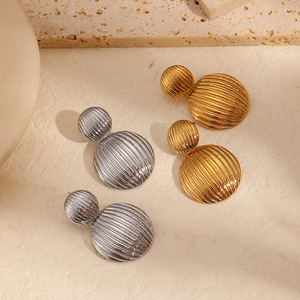 Pendientes de Bola Geométricos de Moda Europea y Americana, Oro de 18k, Plata, Acero de Titanio para Mujer, Joyería Elegante de Alta Gama - Product Image 1