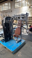 Siège réglable adapté à tous les types de corps, rail de mouvement fixe pour un exercice sûr, idéal pour les applications de gym à haute fréquence