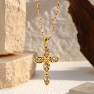 Collar con colgante de Cruz de acero inoxidable chapado en oro para joyería de moda para mujer N374 - Product Image 2