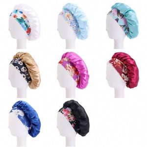 Bandeaux et bonnets de luxe en satin à motifs floraux – Bonnets doux et ajustables multifonctions pour femmes, idéaux pour le sport et les voyages - Product Image 6