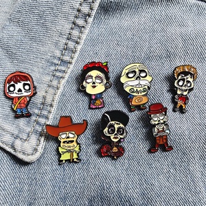Broche en alliage de zinc peinte à l'effigie de personnages de dessins animés <span class=keywords><strong>Coco</strong></span> du Jour des Morts mexicain et épinglette de fête mexicaine - Product Image 5