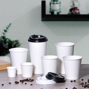 Gobelet en papier simple, blanc, élégant et personnalisable à paroi simple avec couvercle pour café et boissons - Product Image 6