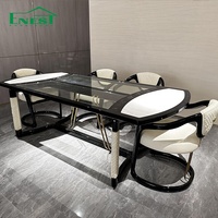 Ensemble de mobilier haut de gamme pour restaurant italien de luxe, table à manger et chaises élégantes, plateau en verre et marbre, pour projet de villa