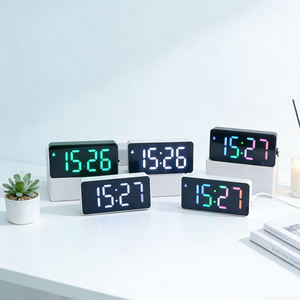 多機能大型LED音声制御卓上ミラー目覚まし時計、温度・明るさ調整機能付き、自宅の寝室やリビングルームに最適 - Product Image 1