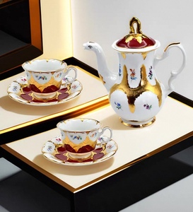 Juegos de Té y Café de Porcelana Fina Personalizados, Tetera Europea de Lujo con Borde Dorado para Regalo de Boda y Cumpleaños - Product Image 2