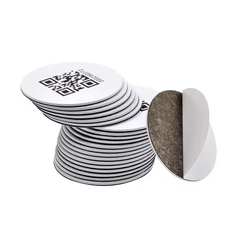 Plastic Coin Tags Customized QR Code Printed RFID NFC Coin Tag / Round Disc Tag Token Card With Anti-metal Layer