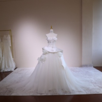 Ballkleid Hochzeitskleid mit Sweetheart-Ausschnitt, Spitzenkorsett, Satin-Schößchen, 3D-Rosen, Tüll, Übergröße, Brautkleid nach Maß, Großhandel ab Werk
