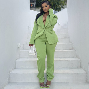 Traje <span class=keywords><strong>de</strong></span> <span class=keywords><strong>pantalón</strong></span> elegante <span class=keywords><strong>de</strong></span> verano <span class=keywords><strong>para</strong></span> <span class=keywords><strong>mujer</strong></span>, nuevo estilo transfronterizo, color liso, con cuello <span class=keywords><strong>de</strong></span> traje, conjunto <span class=keywords><strong>de</strong></span> una pieza - Product Image 1