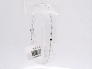 Pulsera Delgada de Platino PT950 Blanca con Labio Curvo Pequeño, Unisex, para Uso Diario, con Brillo Sutil, Ideal como Regalo - Product Image 3