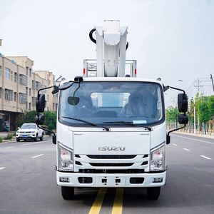 Camión de Trabajo Aéreo Isuzu con Brazo Telescópico de 4 Secciones y 24 m, Euro 6, para Mantenimiento de Alumbrado Público Municipal - Product Image 4