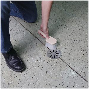 Brosse de nettoyage multi-usages en nylon de 9 po Boardwalk BWK4408 - Brun - Catégorie de produits : brosses de nettoyage - Product Image 2