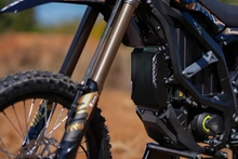 Motocicleta Eléctrica Todoterreno Surron Ultra Bee HP, Batería de 74V 55Ah, Potencia de 12.5kW, Velocidad Máxima de 90km/h, Alto Torque, Bicicleta Eléctrica de Montaña - Product Image 2