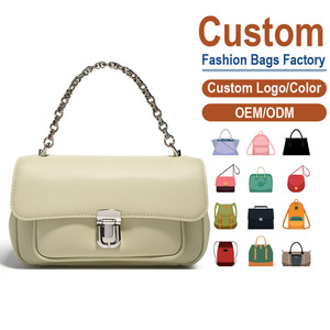 Bolso Bandolera de Piel Genuina Directo de Fábrica con Solapa, Acabado Mate Ligeramente Recubierto, Correa de Cadena Desmontable, Líneas Limpias y Minimalistas - Product Image 1