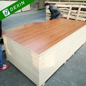 <span class=keywords><strong>5mm</strong></span> 12mm 15mm 18mm 20mm conception personnalisée contreplaqué laminé marin en mélamine blanche/<span class=keywords><strong>planche</strong></span> de bois de jeu pour armoires de cuisine - Product Image 1