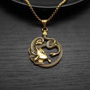 Medusa Gorgon testa di serpente ciondolo greco con oro placcato 18K in acciaio inossidabile collane di gioielli per donne uomo marchio all'ingrosso - Product Image 6