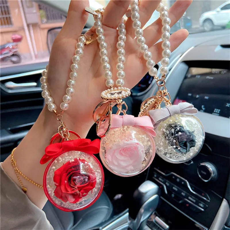 مصنع الجملة المحفوظة روز الأبدي زهرة الاكريليك سلسلة مفاتيح على شكل كرة للنساء الفتيات سيارة شنقا عيد الحب هدية