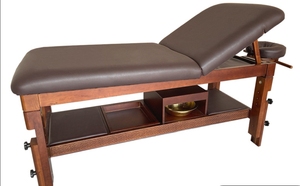 <span class=keywords><strong>Table</strong></span> <span class=keywords><strong>de</strong></span> <span class=keywords><strong>massage</strong></span> en bois pour thérapie ayurvédique à l'huile, au design minimaliste moderne, pour le corps entier et le <span class=keywords><strong>massage</strong></span> indien au chevet. - Product Image 2