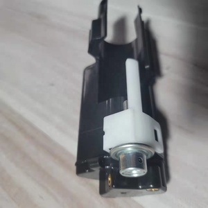 กรองน้ำมันเชื้อเพลิงรถจักรยานยนต์พร้อมตัวควบคุมแรงดันน้ำมันเชื้อเพลิง 15410-24FB0 1541024FB0 สำหรับซูซูกิ ฮายาบูสะ GSX1300R <span class=keywords><strong>V</strong></span>-<span class=keywords><strong>Strom</strong></span> 650 <span class=keywords><strong>1000</strong></span> - Product Image 3