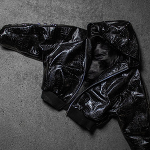 Giacca Bomber <span class=keywords><strong>Oversize</strong></span> da Uomo in <span class=keywords><strong>Pelle</strong></span> PU, Spessa e Resistente, Stile Vintage con Rilievi 3D, Antivento, Sportiva, Effetto Lavato - Product Image 1