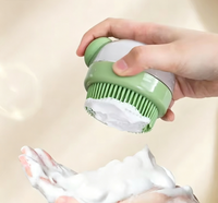 Brosse de bain pour chien avec distributeur de savon, poils en silicone, outil de toilettage et de massage de luxe pour chiens à poils longs, pour la salle de bain