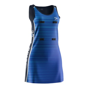 ชุดกีฬาพิมพ์ลาย OEM ODM แห้งเร็ว สำหรับการแข่งขันวิ่ง ชุดเทนนิสผู้หญิง กระโปรงจีบสีขาว ชุดเน็ตบอลสีน้ำเงิน - Product Image 3