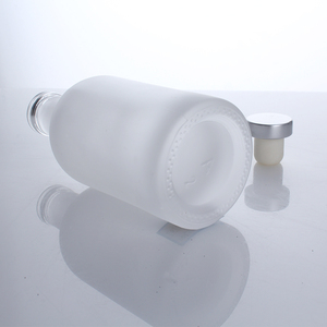 Botellas de vino hechas a medida al por mayor 200ml 375ml 500ml 750ml 1000ml con corchos para almacenar vino tinto y bebidas - Product Image 6