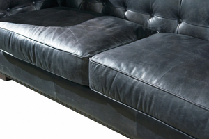 Canapé Chesterfield 2 places de haute qualité en cuir véritable, offrant un design élégant, un assise confortable et un luxe durable. - Product Image 3