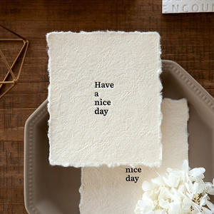 Papier artisanal biodégradable fait main, vieilli, simple face couché, pour techniques mixtes aquarelle et papier à bords festonnés blancs, idéal pour la fabrication de bougies - Product Image 2