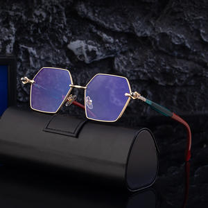 Lunettes de soleil polygonales Cy-68087 pour hommes, monture PC UV400, verres gris-noir, style haut de gamme - Product Image 4