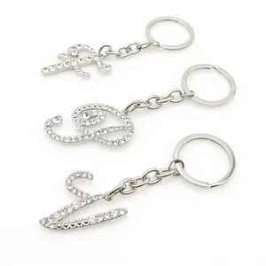 Custom zinc alloy resin alphabet sign key chain metal charm initial old english a-z diamond rhinestone letter keyring for women