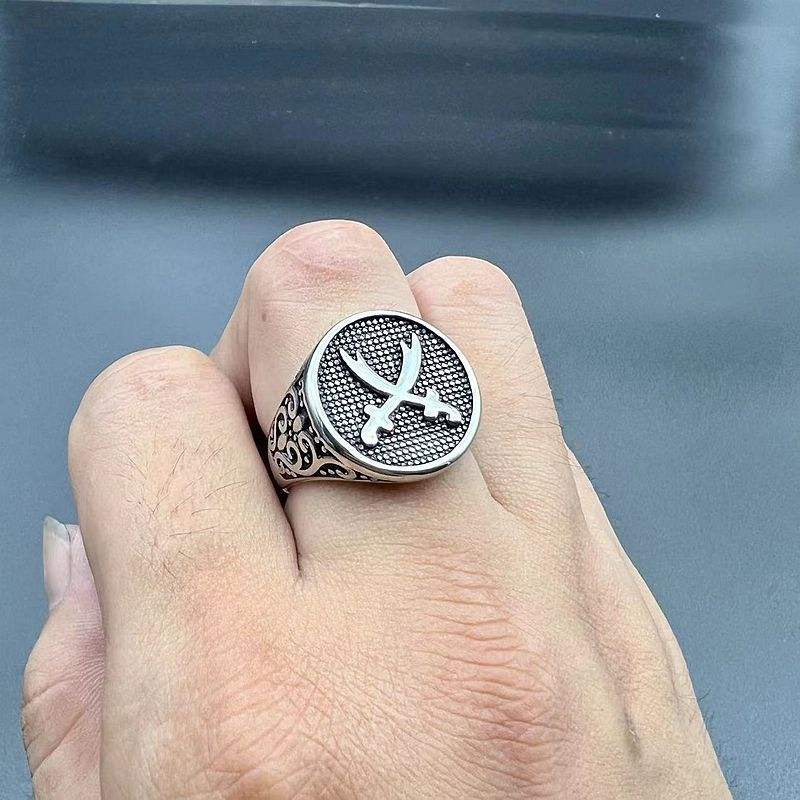 Bague pour homme en acier inoxydable double couteau arabe poli