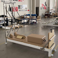 Machine de Pilates Commerciale Robuste et Multifonctionnelle en Aluminium Réglable pour la Santé et l'Entraînement au Yoga, avec Demi-Tourneuse Trapèze