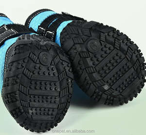 Vente en gros de chaussures pour chiens de taille moyenne et grande, chaussures et chaussettes pour animaux de compagnie en tissu de maille respirant anti-chute pour grands chiens - Product Image 4