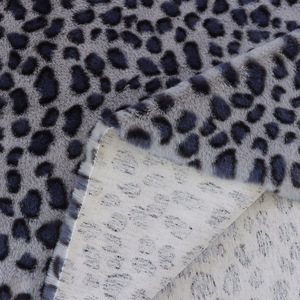 800 gramos 100% poliéster piel de conejo grande impresa tela de felpa estampado leopardo imitación para niñas juguetes <span class=keywords><strong>y</strong></span> <span class=keywords><strong>zapatillas</strong></span> - Product Image 3