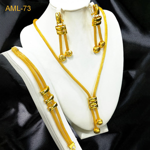 Conjunto de Joias Indianas de Luxo Banhadas a Ouro 24k Saudita para Festas e Casamentos com Franjas Longas - Product Image 5