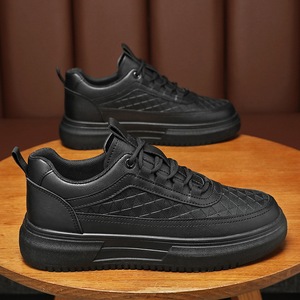 Nouvelles baskets décontractées de sport pour hommes, style coréen tendance, respirantes, blanches, polyvalentes, à semelle épaisse, à lacets, en EVA, pour la marche - Product Image 2