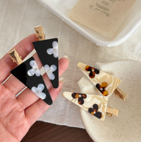 Mini pince à cheveux en forme de bec de canard avec pinces latérales délicates pour franges style petite fleur, mini pinces à cheveux haut de gamme pour le front