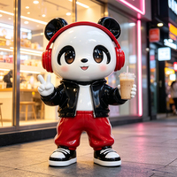 Levensgrote hars panda beeld OEM ODM op maat gemaakte sculptuur voor hotel, café, winkelcentrum, commerciële binnen- en buitendecoratie