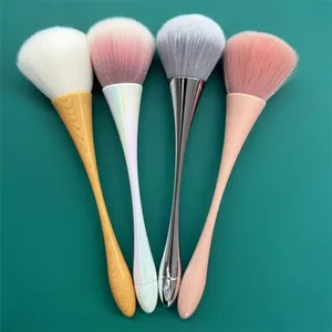 Cepillo para limpiar polvo de uñas, cepillo de belleza para manicura, brochas para polvos de rubor, herramientas de manicura de mango largo súper esponjosas - Product Image 4
