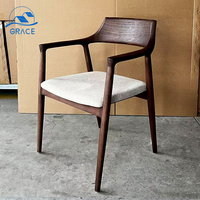 Chaises de salle à manger de luxe modernes pour hôtels, en bois avec coussin en tissu et accoudoir unique, vente en gros