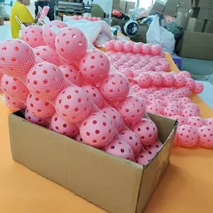 工厂定制彩色聚乙烯气流迷你泡菜40孔塑料粉色高尔夫球练习轻质空心垒球
