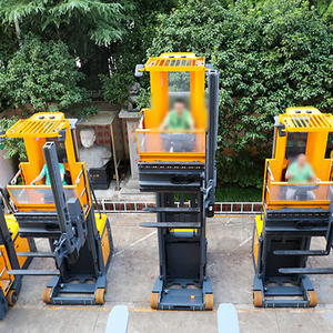 Batería Mini Stand up Carretilla elevadora estrecha Conducción Camión de alcance eléctrico para funcionamiento de pasillo muy estrecho Man-Up de 1,5 toneladas - Product Image 3