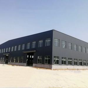 Almacén de Estructura de Acero Prefabricado Aislado con Paredes de Panel Sándwich Ignífugas para Almacenamiento en Frío y Uso Industrial - Product Image 1