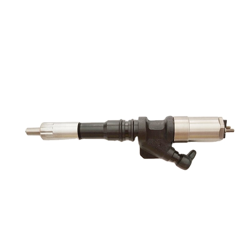 Excavator parts for Engine SA6D125E Injector Nozzle Assy 6156-11-3300 Diesel Fuel Injector 095000-1211 for KOMATSU PC400-7