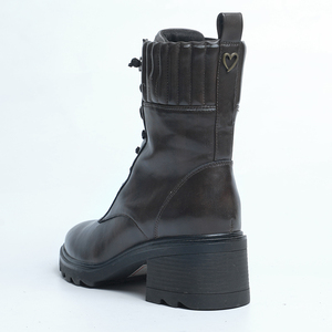 定制设计女式棕色皮革透气圆头系带踝靴 - Product Image 4