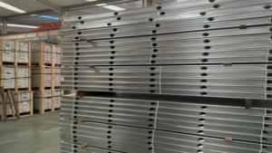 Papan gipsum logam galvanis kancing C kekuatan tinggi U melacak sistem partisi <span class=keywords><strong>Drywall</strong></span> Runner & Conner Bead - Product Image 6