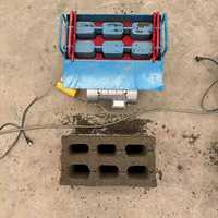 Mini machine à mouler des briques creuses en béton avec moteur, garantie 1 an, petit équipement de fabrication de briques, utilisation facile